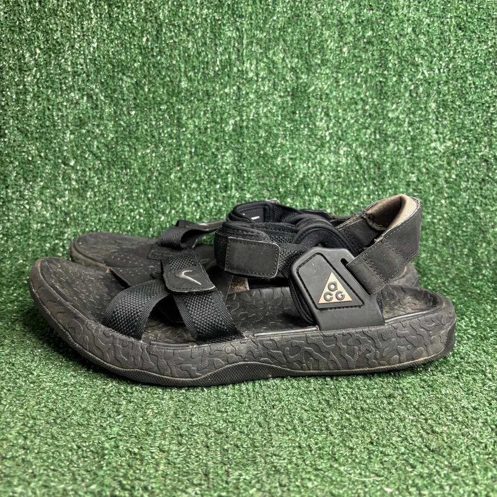 Nike ACG Air Deschutz Hiking Trail Gorpcore Athletic Sandals Black Mens Size 13